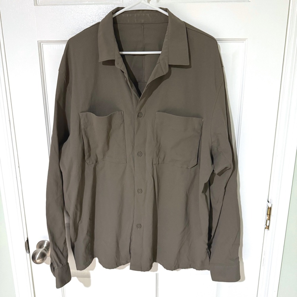 Lululemon Mens Long Sleeve Button Down Utility Shirt Olive Drab Pockets XL